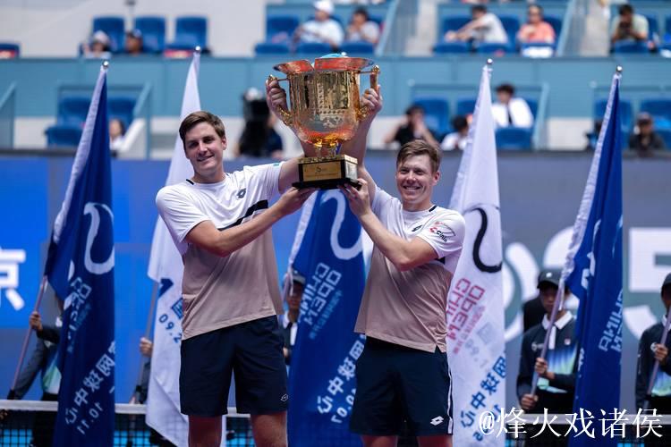 中网男双决赛 大满贯冠军组合再夺桂冠 中网男双决赛 大满贯冠军组合再夺桂冠
